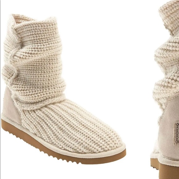 Cream Classic UGG Shirt boot. - Picture 5 of 7